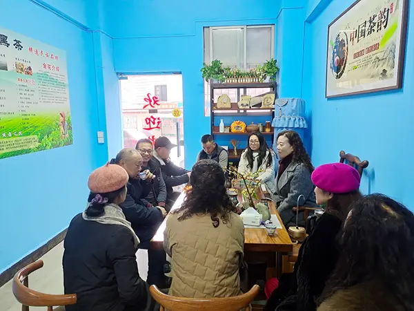 众智成陈“寻根聚脉 智联陈企”企业行走进涪陵茶静居茶疗馆