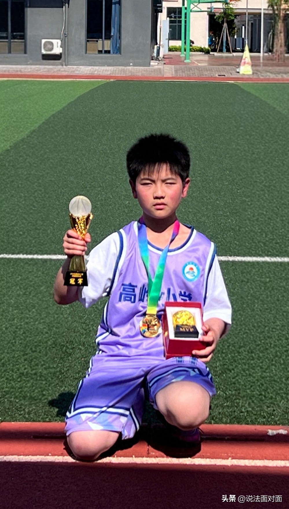 衡阳市高岭小学校园篮球赛落幕 2203班许浩宇斩获MVP率队夺冠